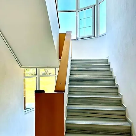 فندق Achillion 3*